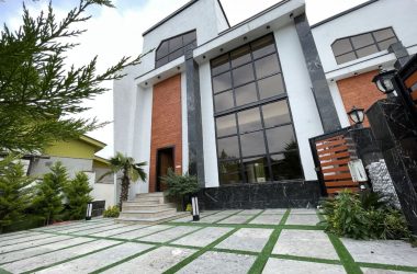 خرید ویلا تریبلکس استخر دار 200 متری در منطقه کتیا